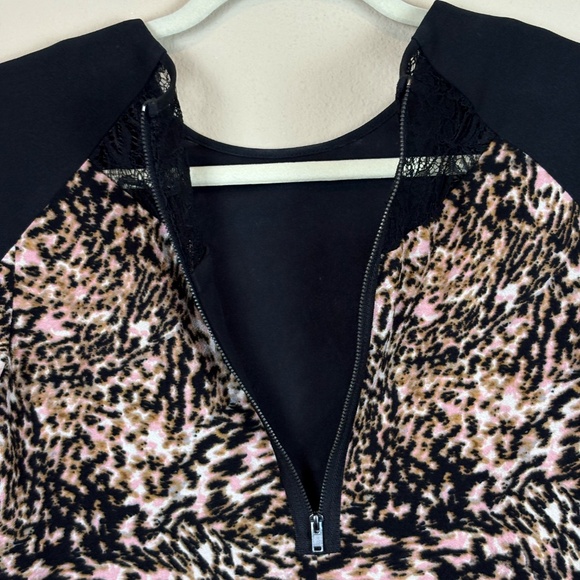 Maggy London Black/Tan/Cream Elbow Length Sleeves Shift Dress with Lace Accent - Picture 5 of 7